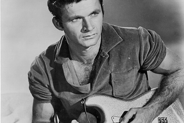 Dick Dale, the ‘King of Surf Guitar,’ Dies at 81 – Ultimate Classic Rock