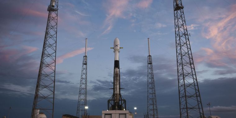 SpaceX to launch 60 Internet satellites and deploy them like a deck of cards – Ars Technica
