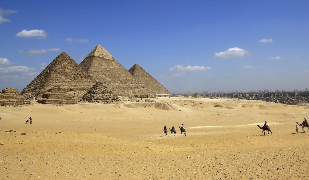 Explosion injures more than a dozen near pyramids in Egypt – Washington Examiner