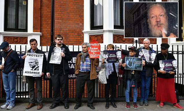 US investigators to be handed Julian Assange’s belongings from Ecuadorean embassy, Wikileaks say – Daily Mail