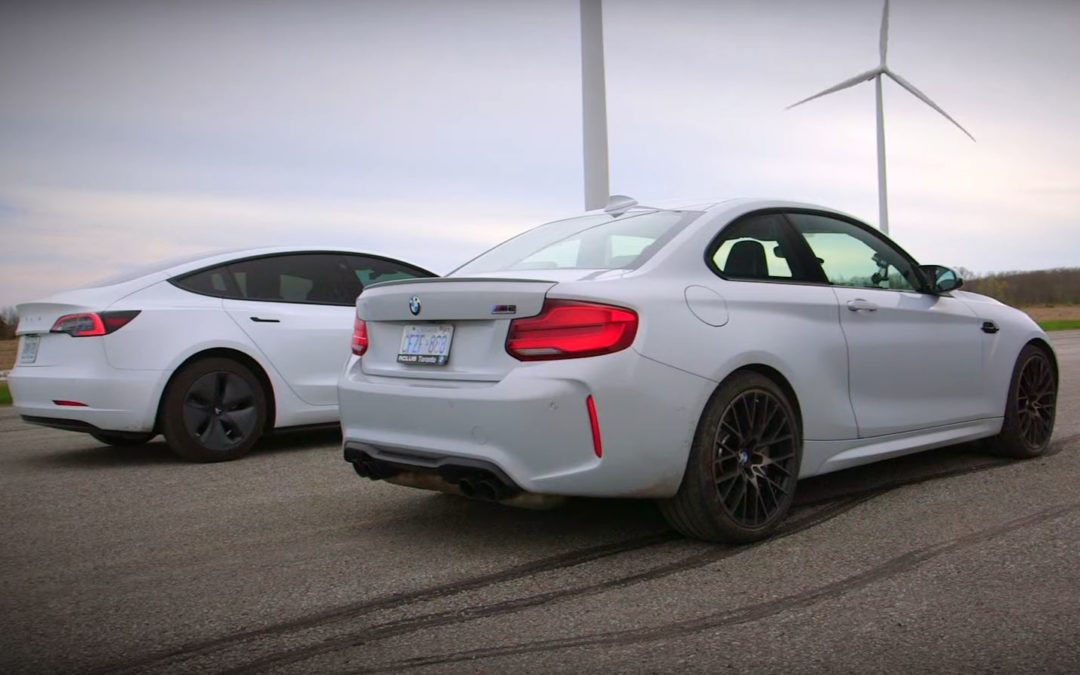 Video: BMW M2 Competition vs Tesla Model 3 Drag Race – BMWBLOG