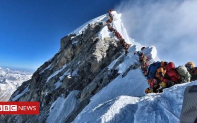 Three more die on Everest amid overcrowding