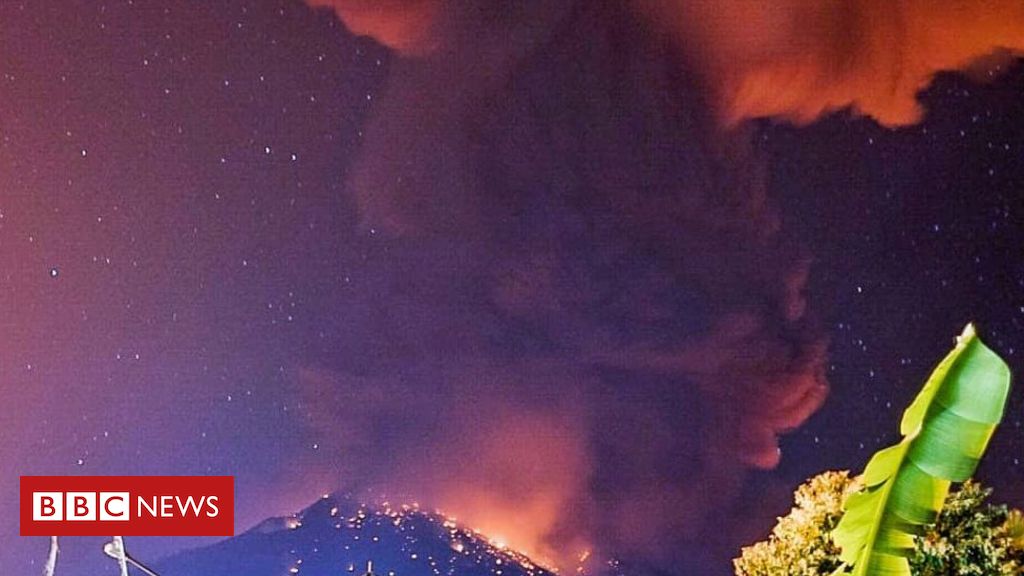 Flights resume after Bali volcano disruption