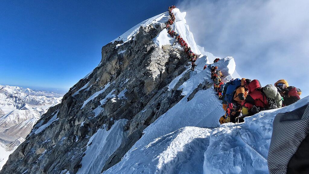 British climber dies on Mount Everest; death toll reaches 10