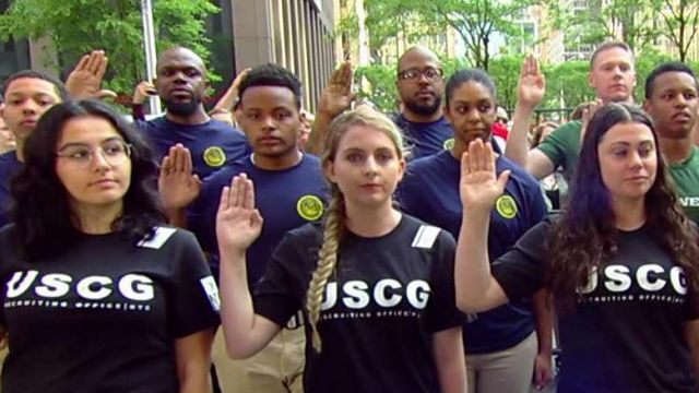 26 brave Americans take their oath of enlistment on ‘Fox & Friends’