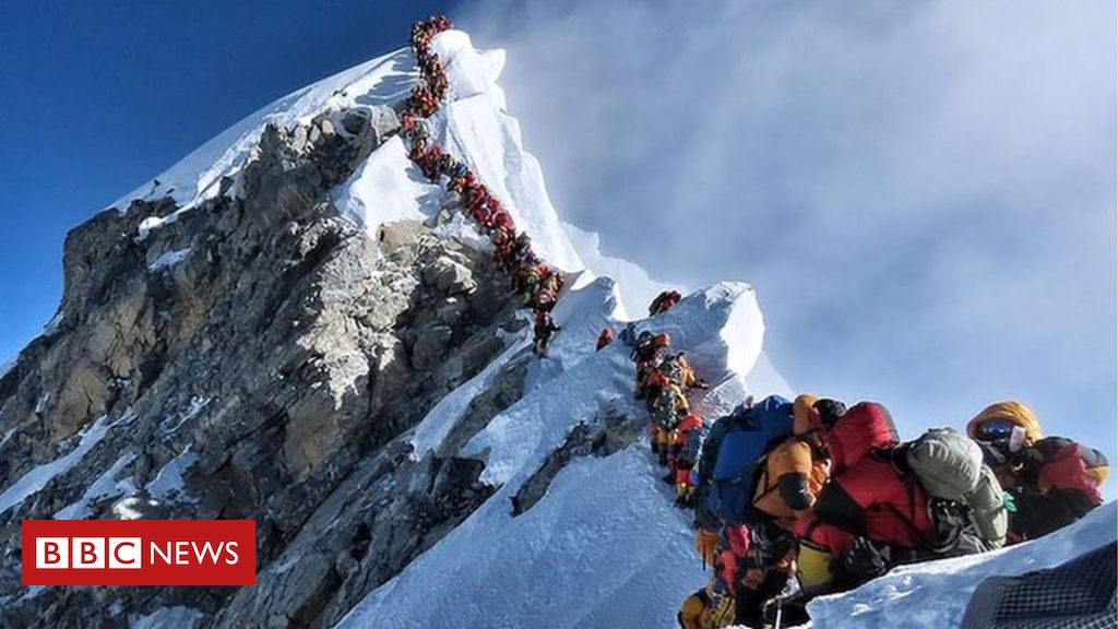 Everest queues not sole cause of deaths, says Nepal