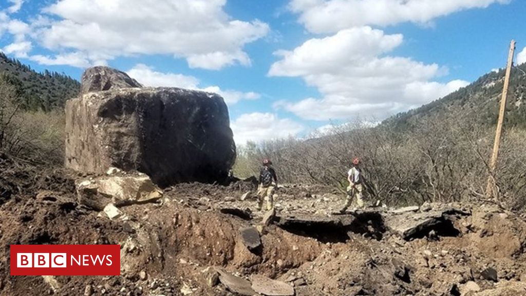Boulders ‘the size of a building’ hit US road
