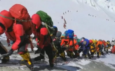 Climber describes scene in Everest’s “death zone”: Traffic jams and corpses – CBS News