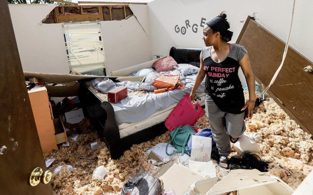 Tornado swarm hits Kansas, Ohio and Indiana; 1 man killed – Los Angeles Times