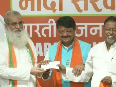 Election 2019 LIVE Updates: TMC MLA Manirul Islam, three party workers join BJP in Delhi