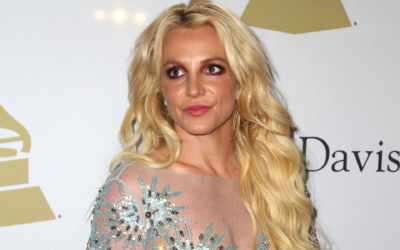 Britney Spears flaunts bikini body while firing back at online conspiracy theorists