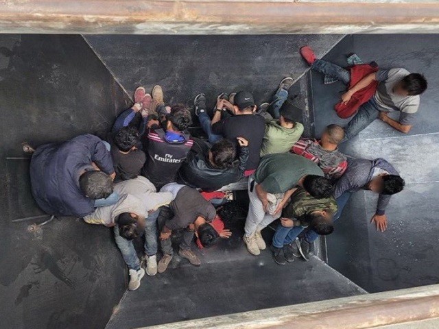 25 Migrants Found Packed in Railcars near Border in Texas