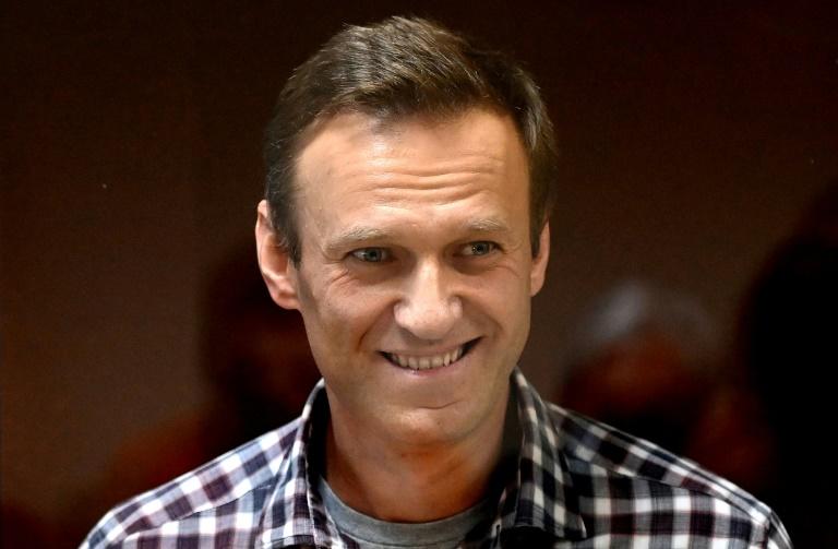 Kremlin critic Navalny could 'die any minute'...