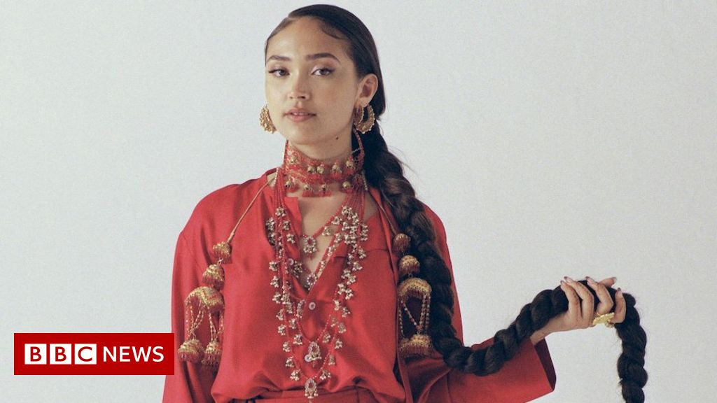 Joy Crookes, her cats, and an album of soulful wisdom