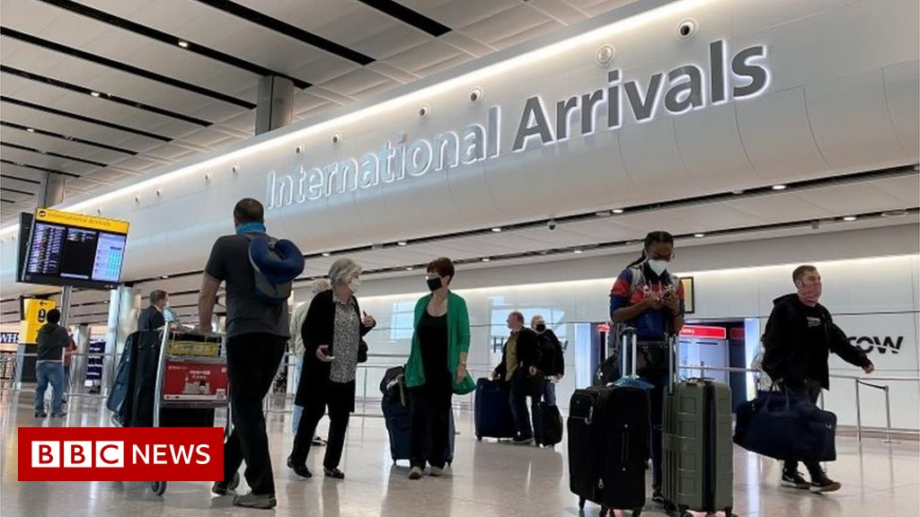 UK migration: Brexit and Covid produce big drop in numbers