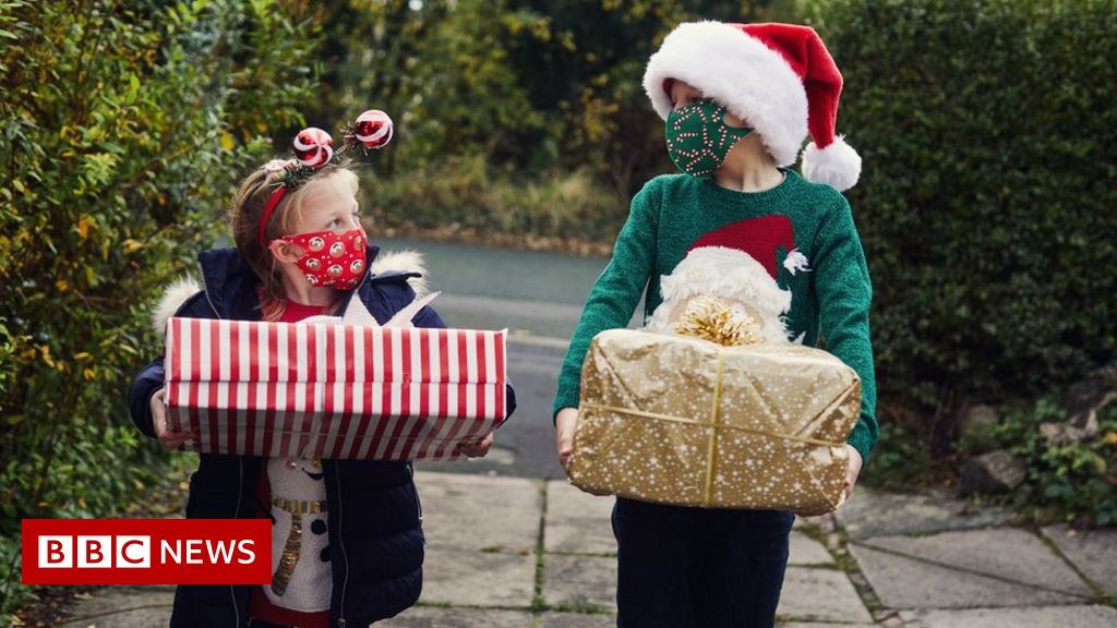 Irish urged to limit contact to Christmas day guests