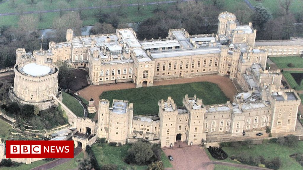Man found with crossbow at Windsor Castle sectioned