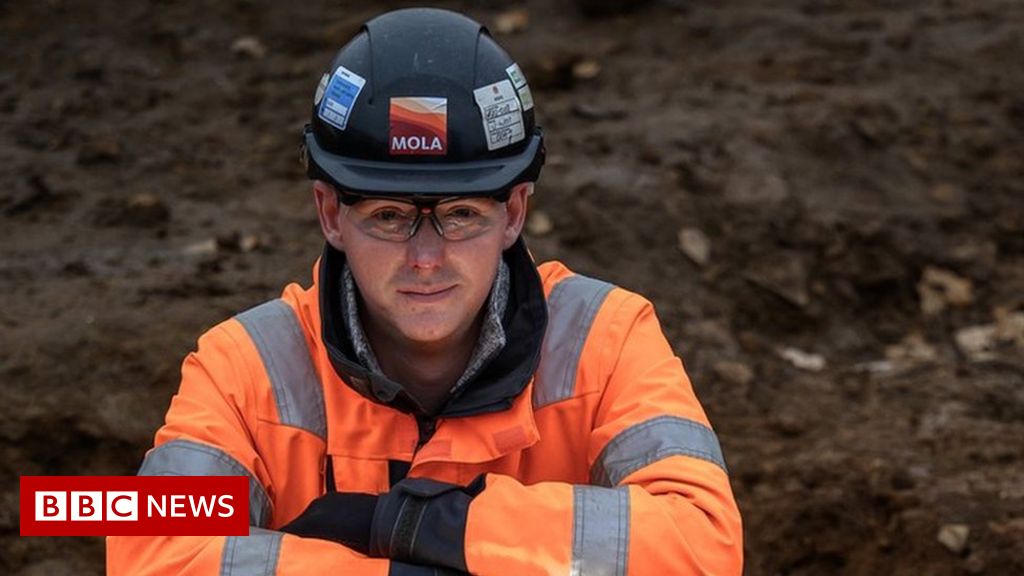 HS2: Vast Roman settlement found by archaeologists