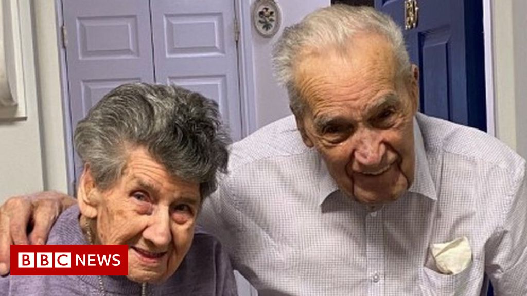 Milton Keynes couple Ron and Joyce Bond celebrate 81-year marriage