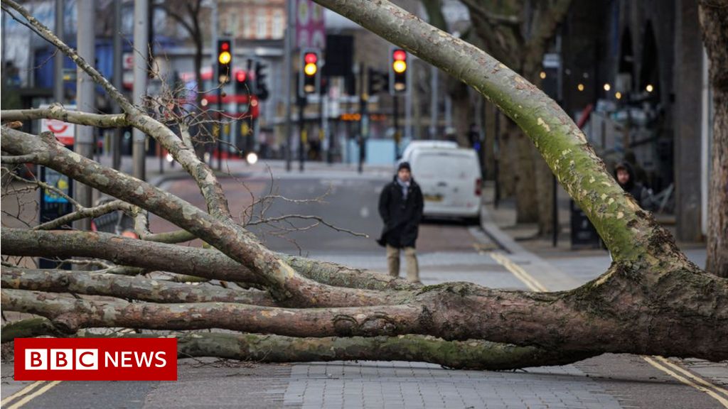 Storm Eunice: Three people killed as strong winds sweep across UK