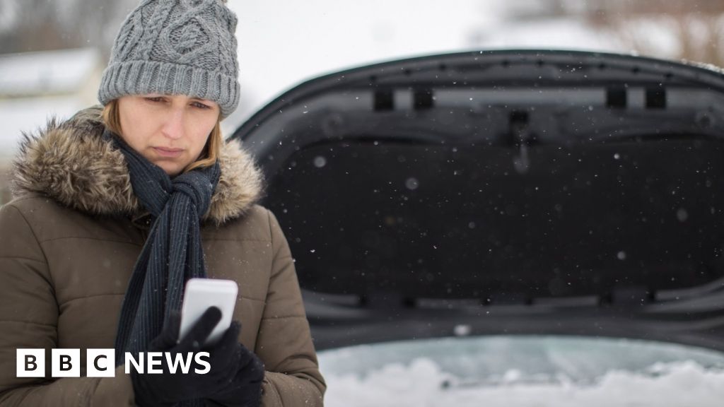 UK weather: Drivers warned of risks as Arctic blast begins