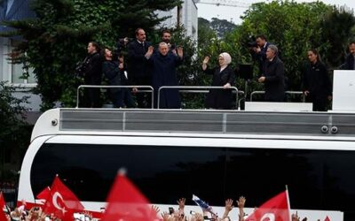 Erdogan Declares Victory on Bus Roof in Violent Turkish Presidential Election