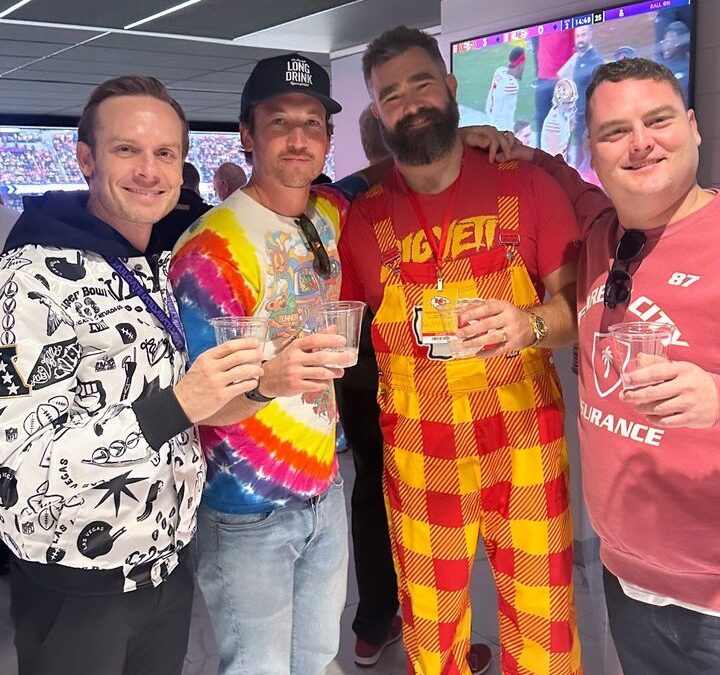 Jason Kelce poses with lifelong Eagles fan Miles Teller as they cheer on Travis at Super Bowl 2024