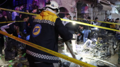 Car bomb tears through crowded Syrian market
