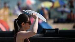 London hits 31C for second day as heatwave builds