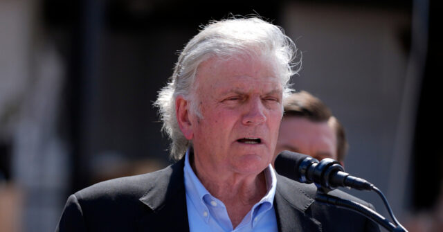 'God Does Hear': Franklin Graham Schools Leftists Who Mocked Prayer After Minneapolis Shooting