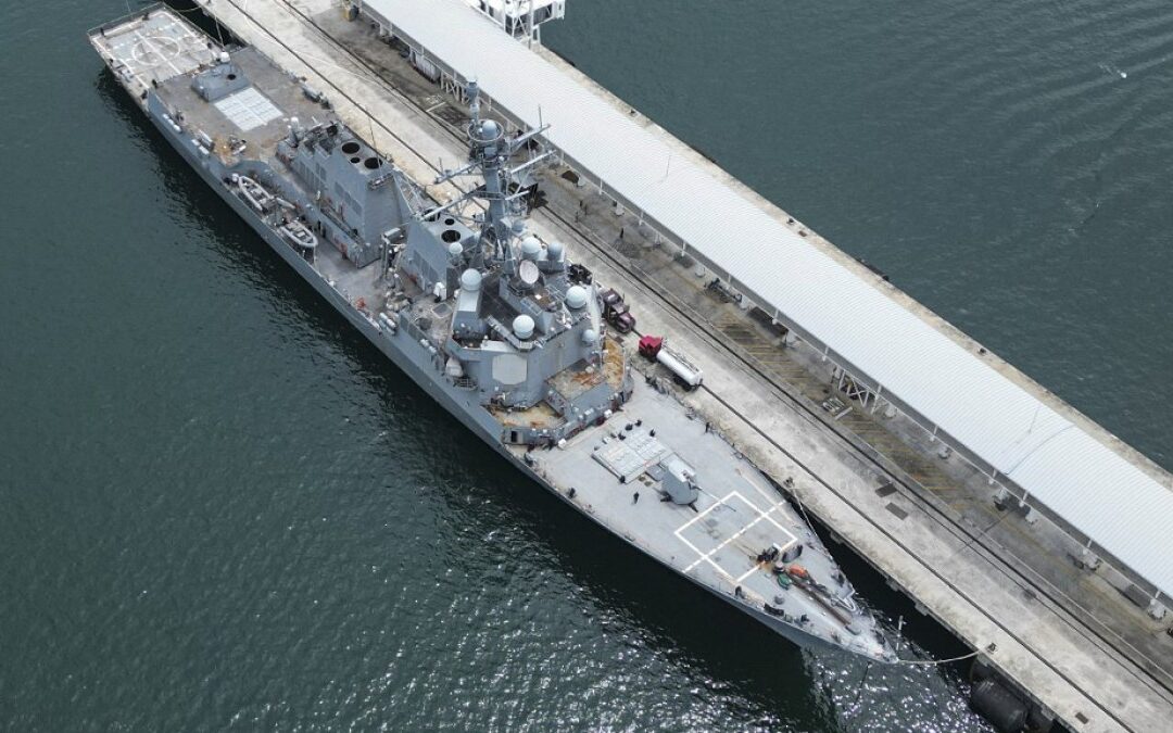 Venezuela condemns US destroyer for hostile occupation of fishing vessel