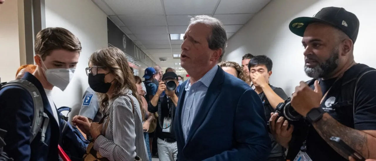 Nearly A Dozen New York City Officials Arrested After Demanding Access To ICE Holding Cells