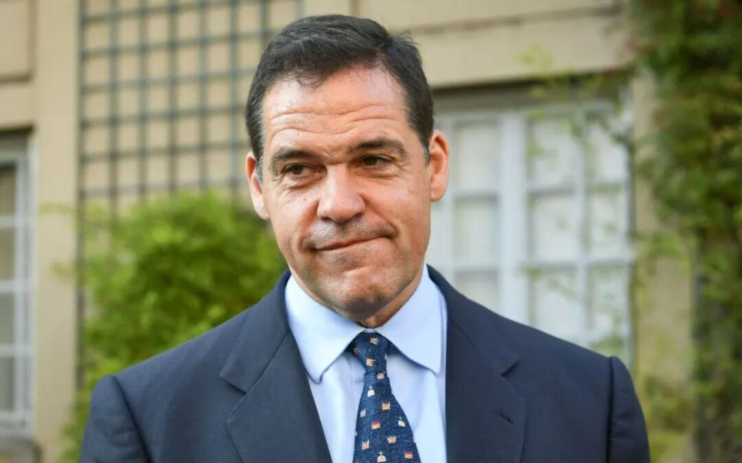 Will Louis XX restore French monarchy?