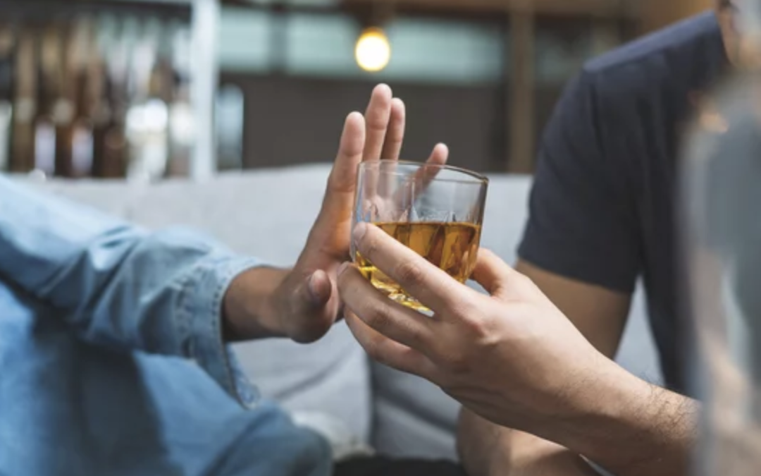 Dear Abby: My alcoholic friend won’t respect my boundaries