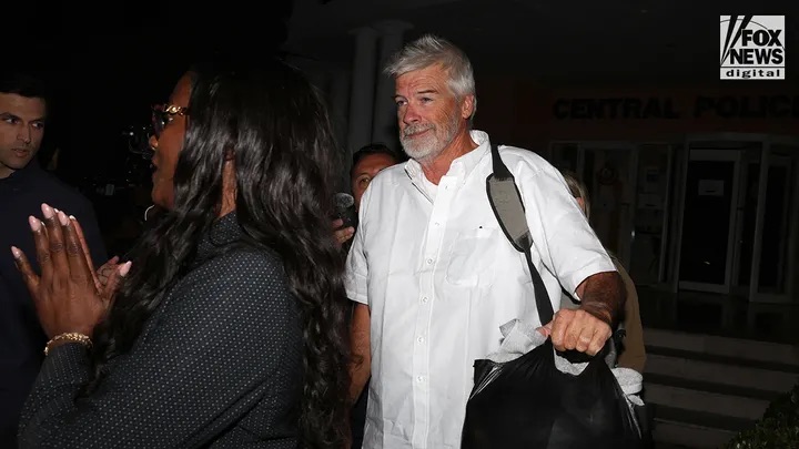 Missing mom Lynette Hooker’s hubby seen smirking after he’s released from custody — but investigation isn’t over