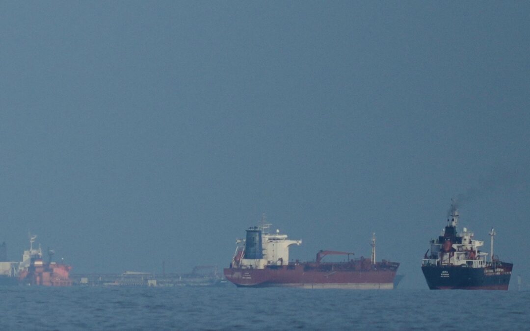 Oil rises above $106 per barrel as US, Iran deadlocked in Strait of Hormuz