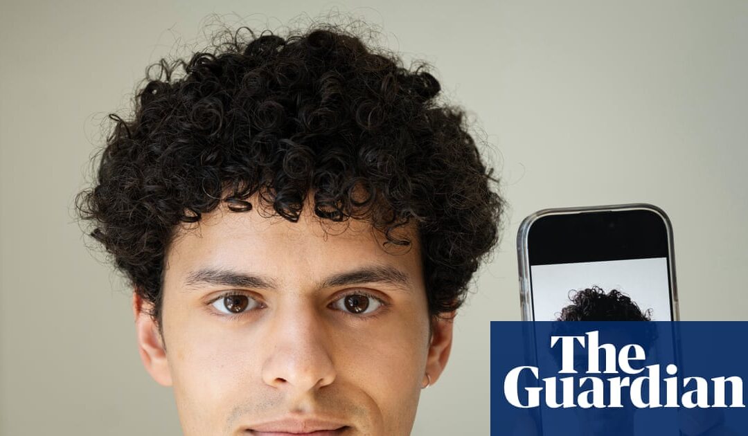 Rise in plastic surgeons asked to create 'AI face'...