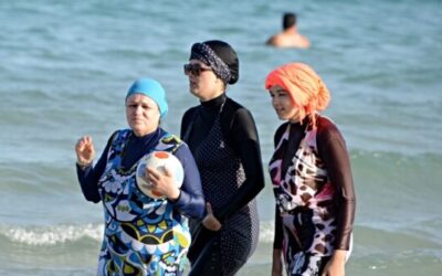 Spain: Three Women Expelled from Public Pool for Wearing a Burkini