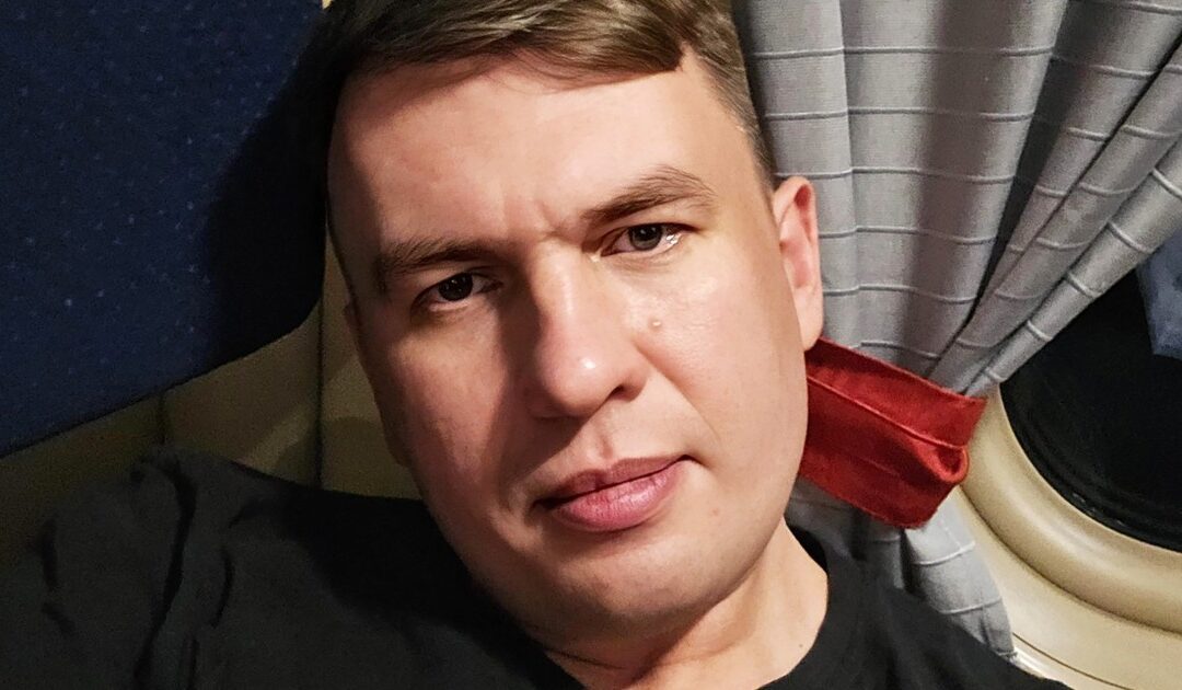 Pro-Kremlin blogger who turned on Putin arrested as Russia steps up crackdown...