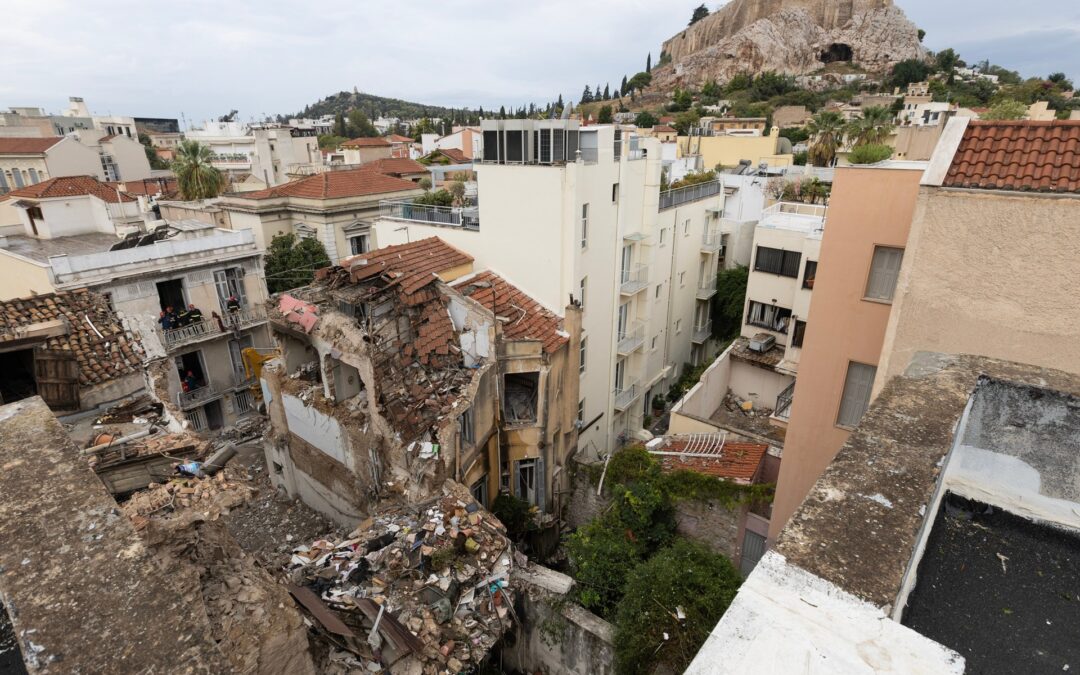 Four American tourists among 6 killed in suspected gas leak blast in Athens